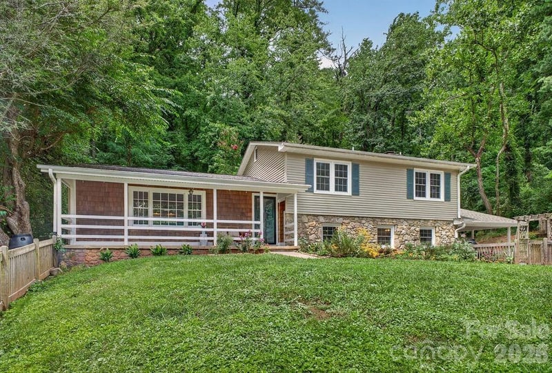 23 Clearbrook Road, Asheville, NC - 4 beds, 3 baths, 2,220 sqft - $699,000