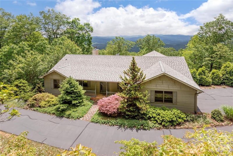 131 N Forge Crest Drive, Mills River, NC - 4 beds, 3 baths, 3,812 sqft - $1,000,000