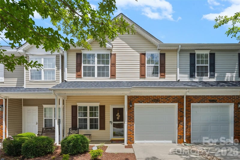 11613 Coddington Ridge Drive, Charlotte, NC - 3 beds, 2.5 baths, 1,610 sqft - $285,500