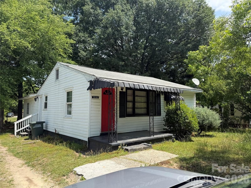 2558 Milton Avenue, Gastonia, NC - 3 beds, 2 baths, 1,260 sqft - $170,000