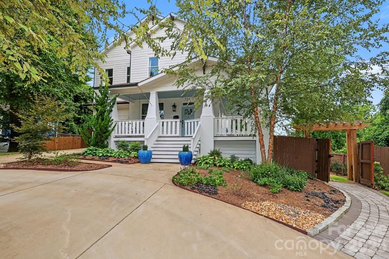 720 E 17th Street, Charlotte, NC - 6 beds, 5 baths, 4,897 sqft - $1,499,000