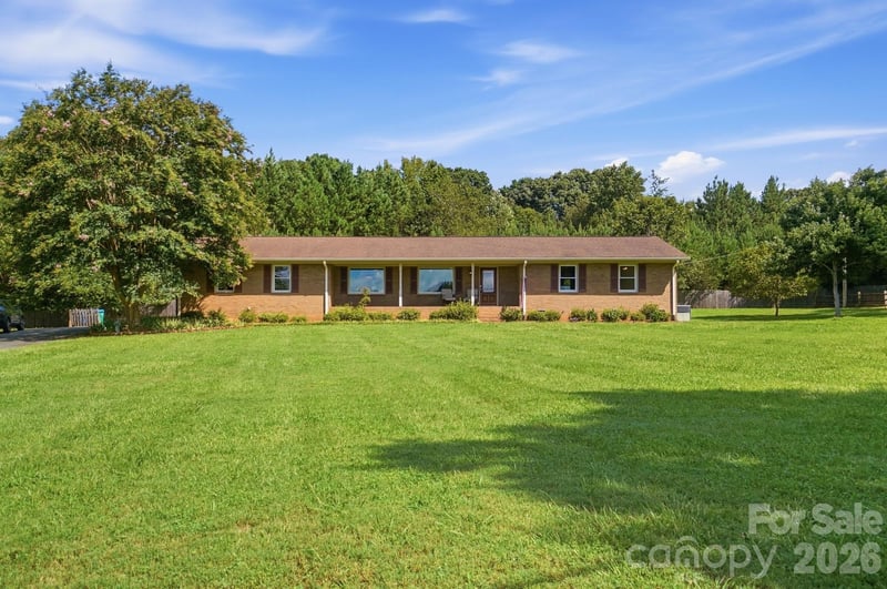 15513 Thompson Road, Mint Hill, NC - 3 beds, 2 baths, 1,687 sqft - $445,000