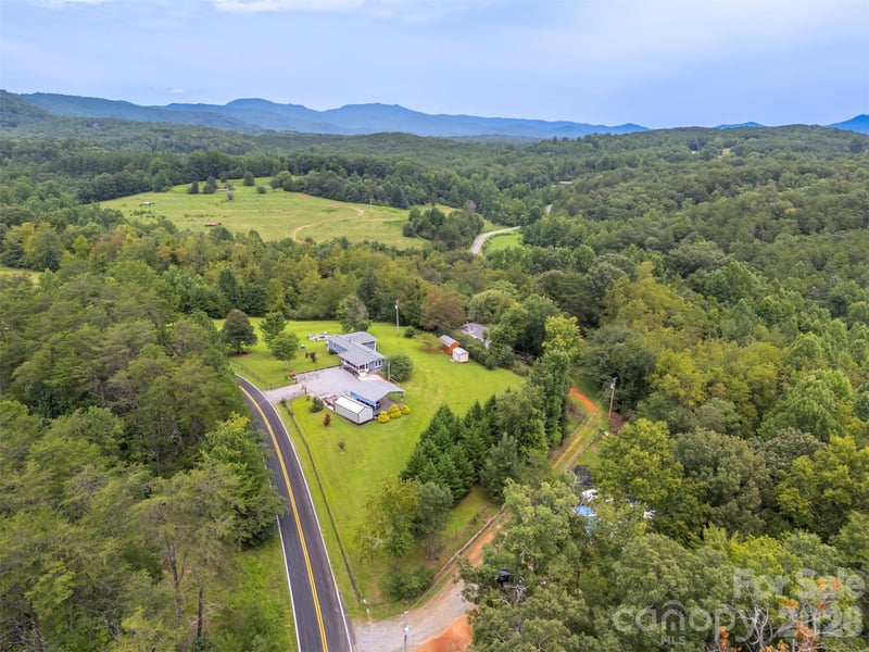 251 Old Mill Road, Lake Lure, NC - 3 beds, 2 baths, 938 sqft - $250,000