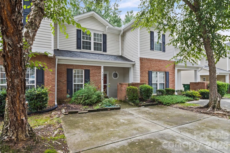 1338 Anthem Court 80-B, Charlotte, NC - 2 beds, 2.5 baths, 1,216 sqft - $320,000