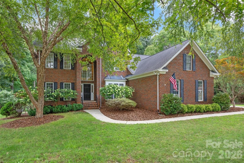 1607 Crestgate Drive, Waxhaw, NC - 5 beds, 2.5 baths, 3,303 sqft - $799,000