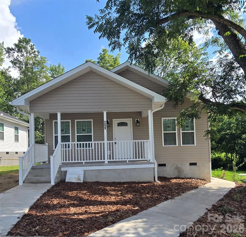 209 W Roswell Street, Troy, NC - 3 beds, 2 baths, 1,067 sqft - $232,500