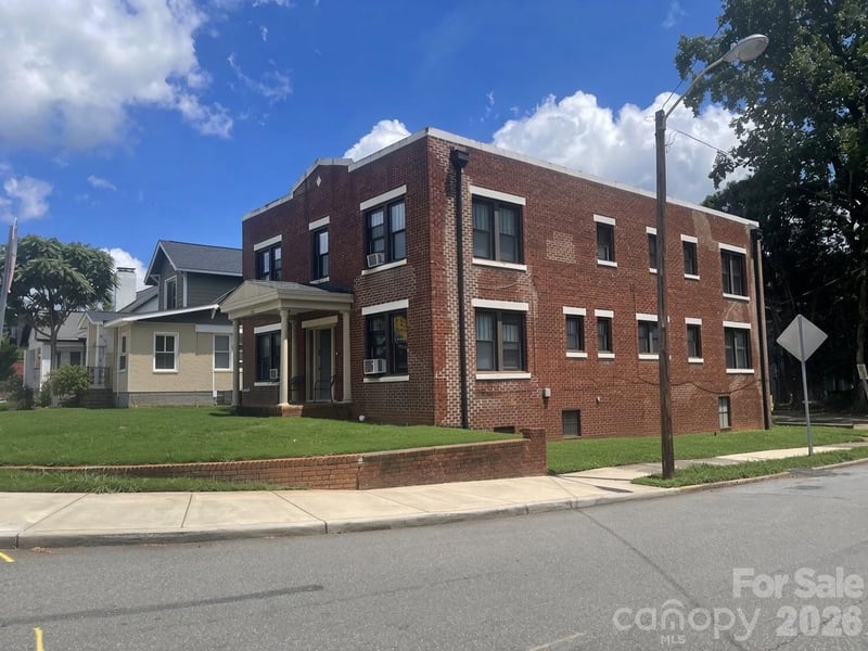 600 Hawthorne Lane, Charlotte, NC - , 3,920 sqft - $1,500,000