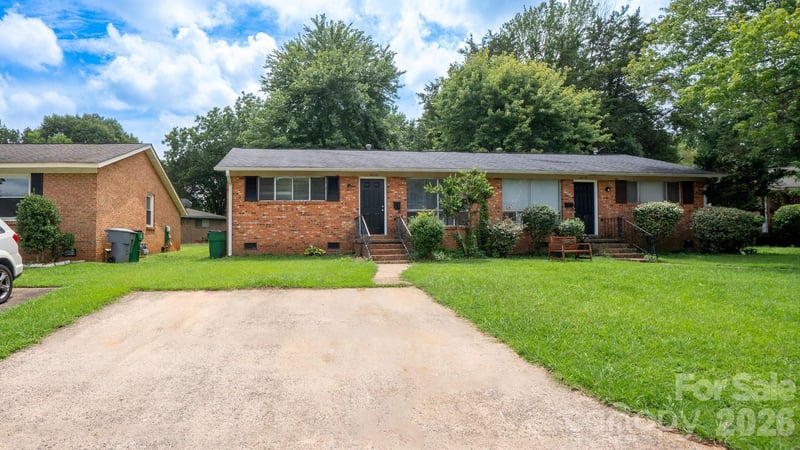 4926 Malibu Drive, Charlotte, NC - 4 beds, 1,950 sqft - $395,000