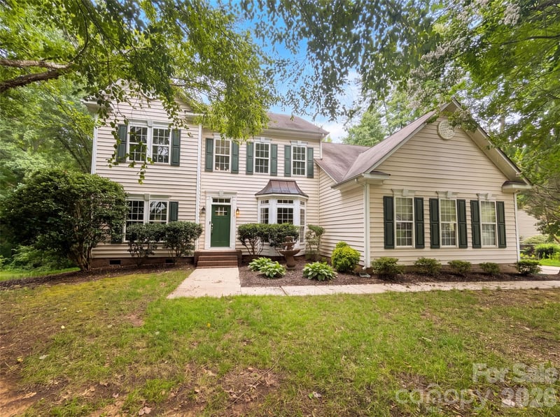 153 Montrose Drive, Mooresville, NC - 4 beds, 2.5 baths, 2,675 sqft - $585,000