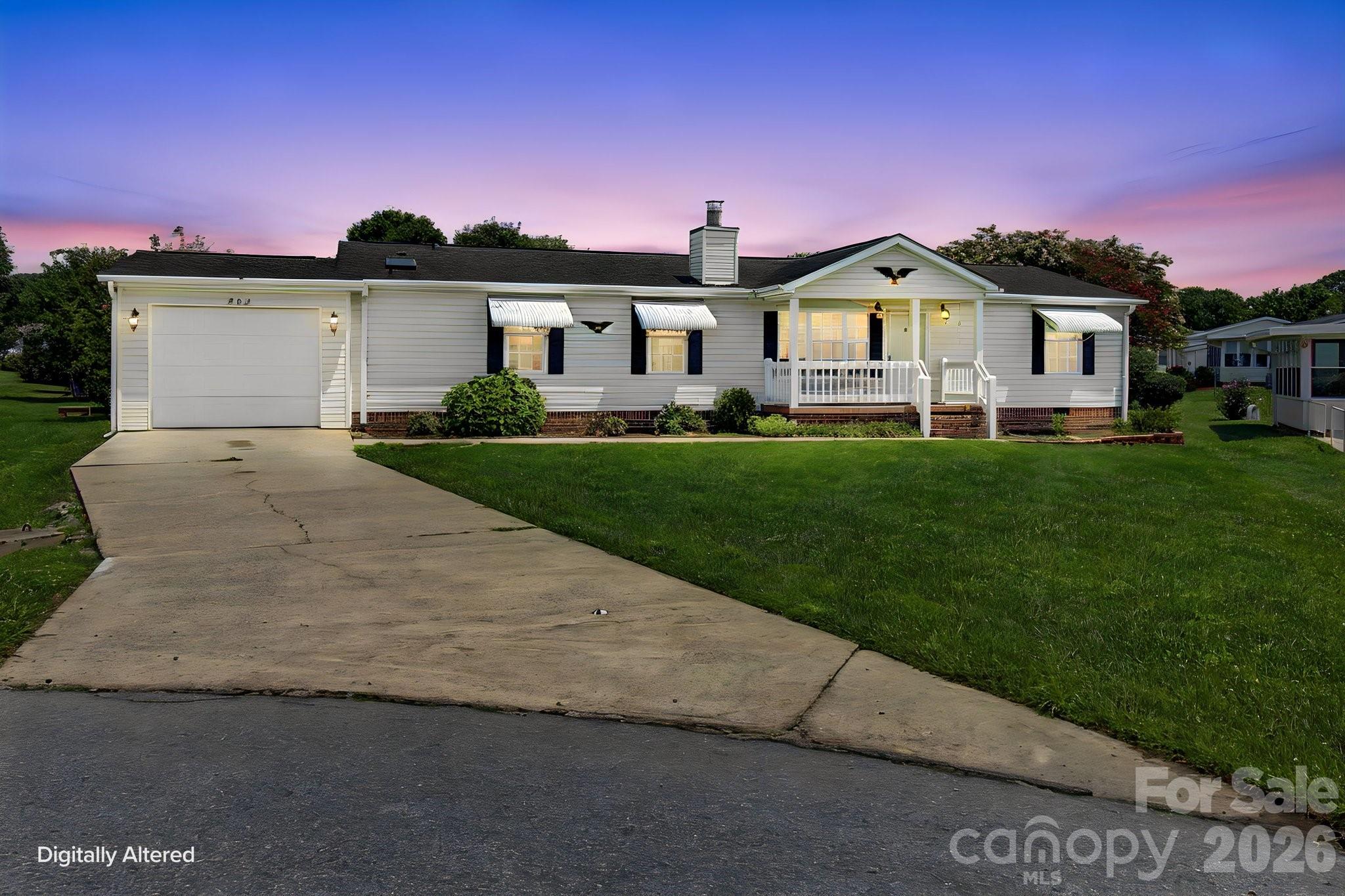 204 Red Birch Ct, Hendersonville, NC 28739. property listing photo