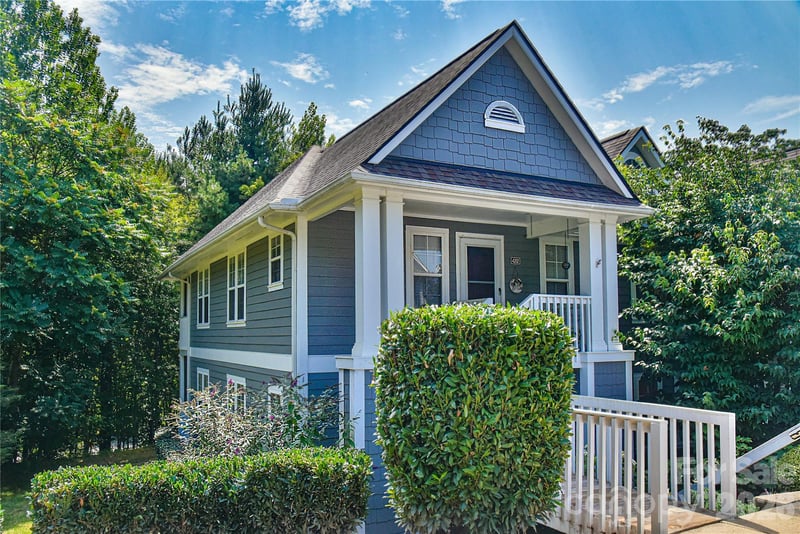 4201 Marble Way, Asheville, NC - 2 beds, 2 baths, 951 sqft - $298,500
