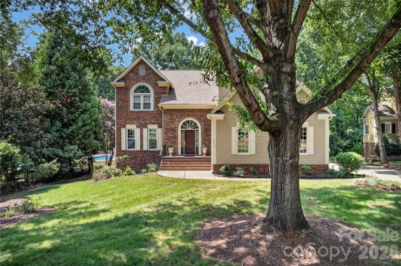 10552 Providence Arbours Drive, Charlotte, NC - 4 beds, 2.5 baths, 3,076 sqft - $850,000