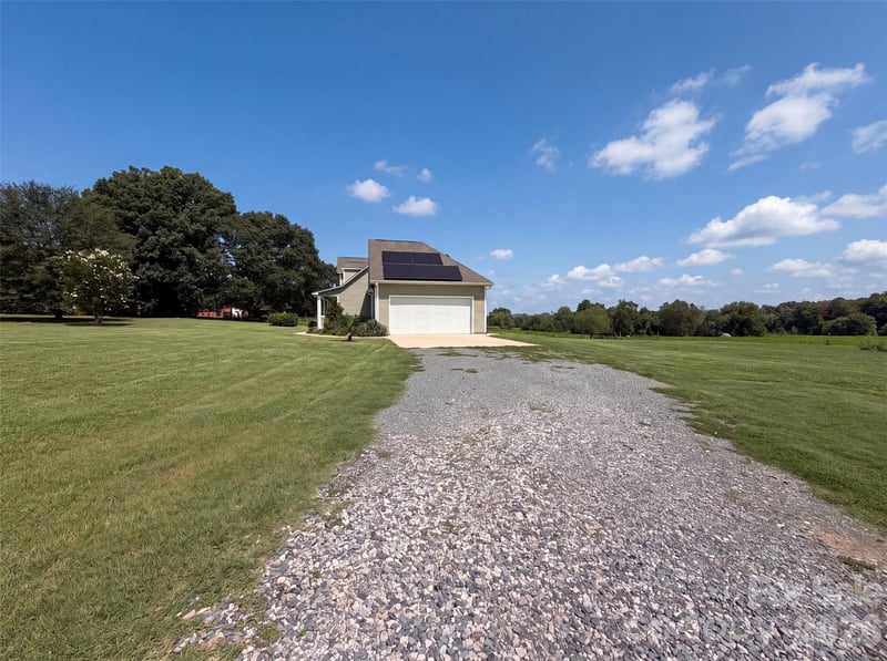 749 Williamsburg Estate Road, Clover, SC - 4 beds, 1.5 baths, 2,873 sqft - $635,000