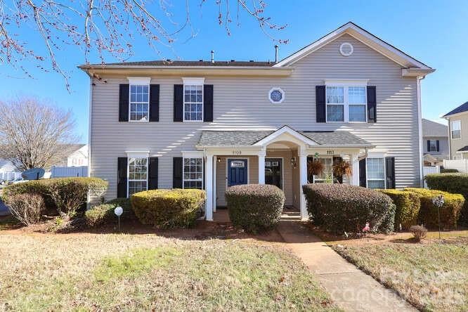 1109 Triece Lane, Charlotte, NC - 3 beds, 1.5 baths, 1,140 sqft - $2,100