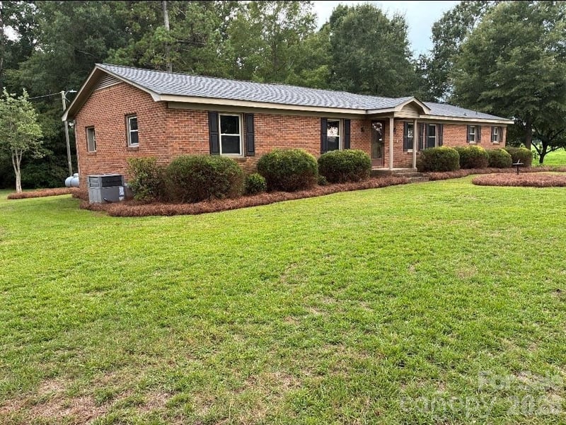 6426 Deep Springs Road, Marshville, NC - 3 beds, 2 baths, 1,707 sqft - $317,500