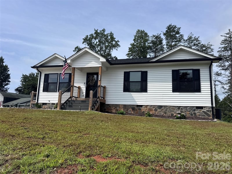 3535 High West Drive, Lenoir, NC - 3 beds, 2 baths, 1,092 sqft - $284,000