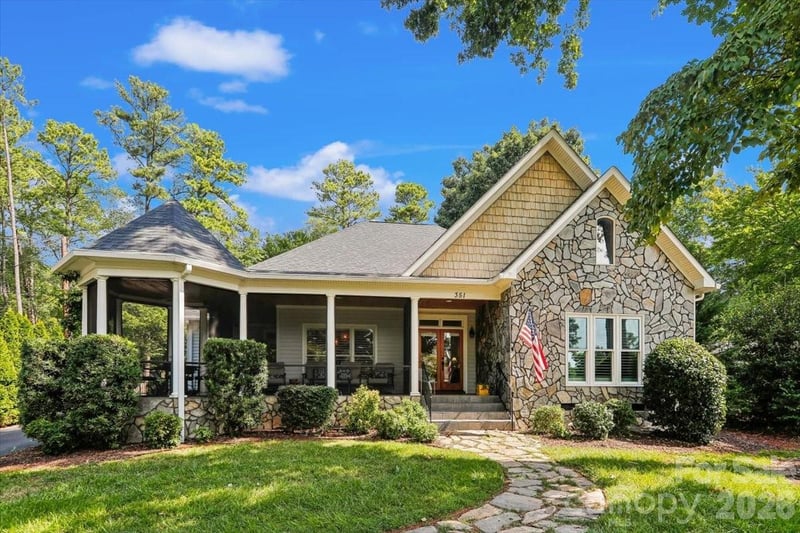351 Catalina Drive, Mooresville, NC - 3 beds, 3.5 baths, 2,636 sqft - $910,000
