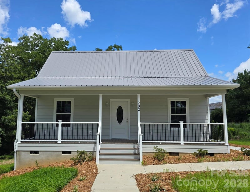 202 W Roswell Street, Troy, NC - 1 bed, 1 bath, 610 sqft - $189,000