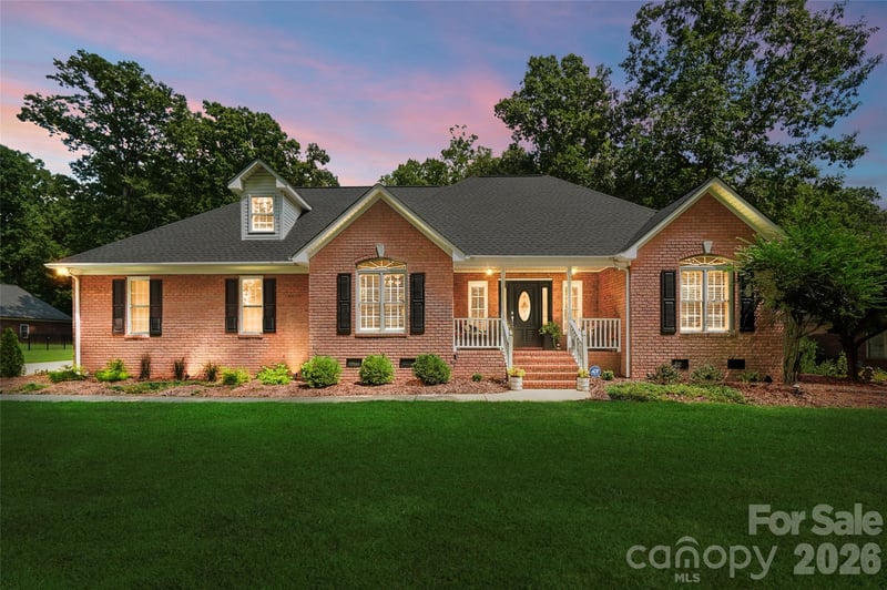 7627 Maple Bluff Lane, Concord, NC - 3 beds, 3 baths, 2,047 sqft - $738,000