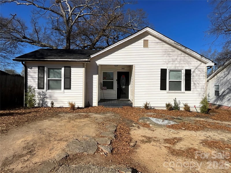 1501 Madison Street, Gastonia, NC - 4 beds, 1,680 sqft - $260,000