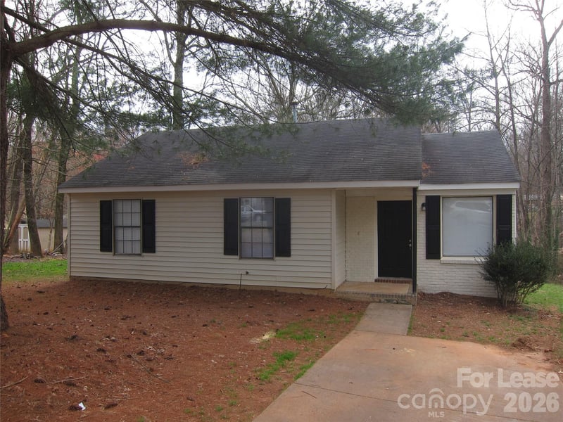 5008 Aberdun Court, Charlotte, NC - 3 beds, 1.5 baths, 1,100 sqft - $1,750