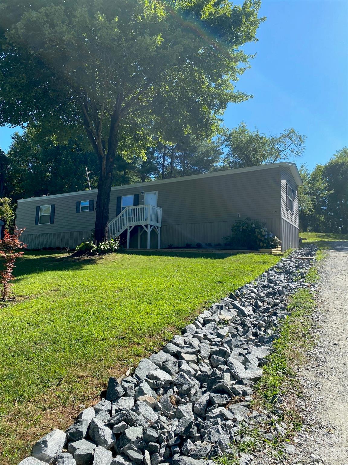 104 Fox Ridge Drive, Hendersonville, NC. property listing photo