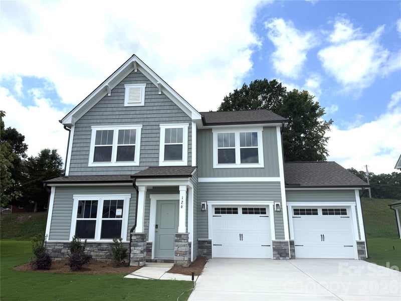 126 Pembroke Way Apt 18, Albemarle, NC - 3 beds, 2.5 baths, 2,416 sqft - $319,900