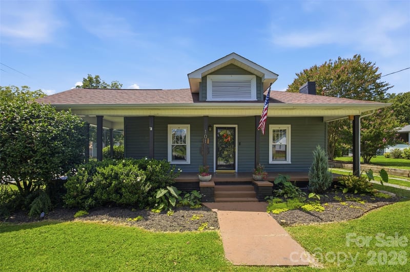 101 Sunset Drive, Stanley, NC - 3 beds, 1 bath, 1,312 sqft - $269,900