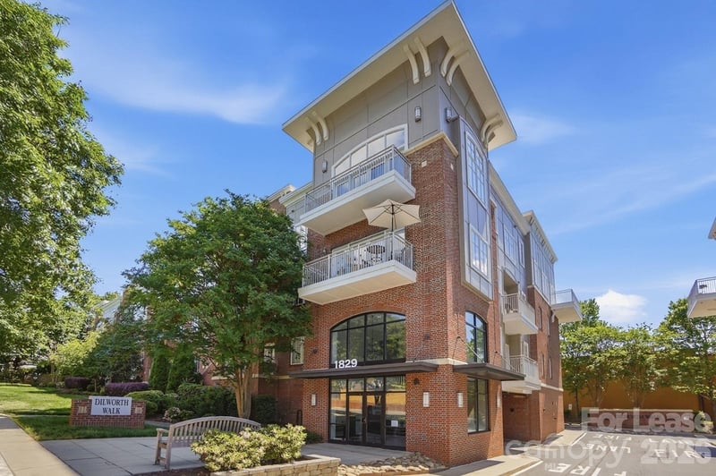 1829 Kenilworth Avenue Apt 204, Charlotte, NC - 1 bed, 1 bath, 824 sqft - $1,650