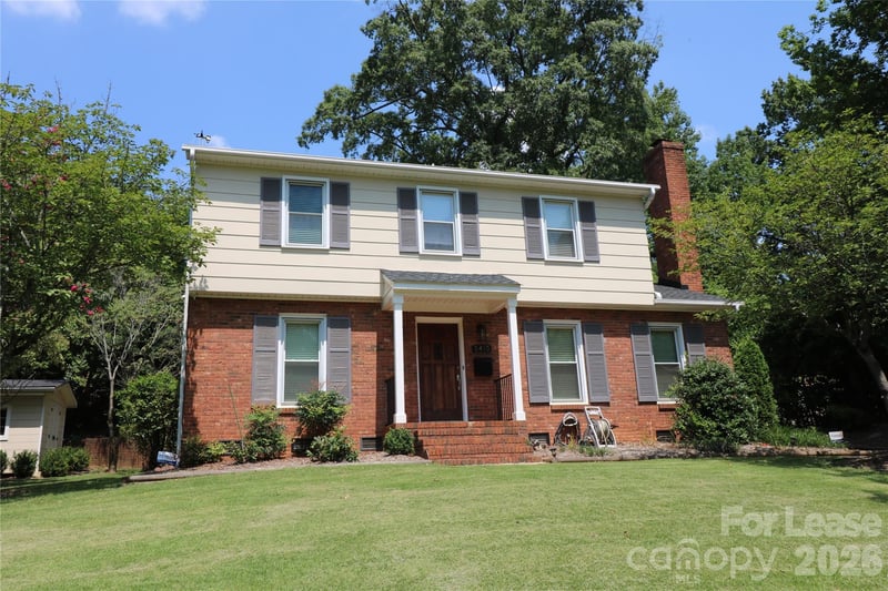 5410 Londonderry Road, Charlotte, NC - 3 beds, 3.5 baths, 2,025 sqft - $3,300