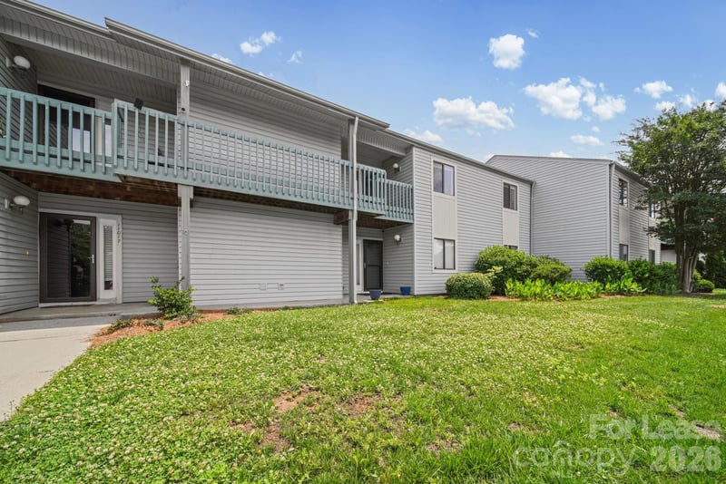 11023 Harrowfield Road, Charlotte, NC - 3 beds, 2 baths, 1,197 sqft - $1,850