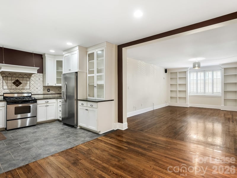 924 Monticello Terrace Terrace Apt 103, Charlotte, NC - 2 beds, 1 bath - $1,800