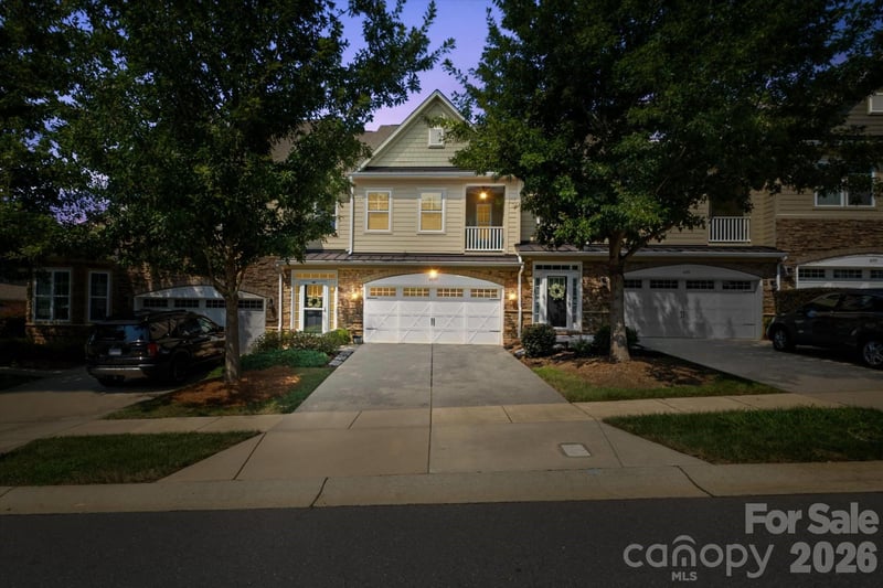 4185 La Crema Drive, Charlotte, NC - 3 beds, 2.5 baths, 2,529 sqft - $449,900