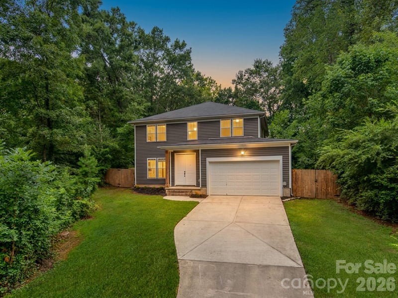 3021 Cresthill Drive, Charlotte, NC - 4 beds, 2.5 baths, 2,559 sqft - $519,000