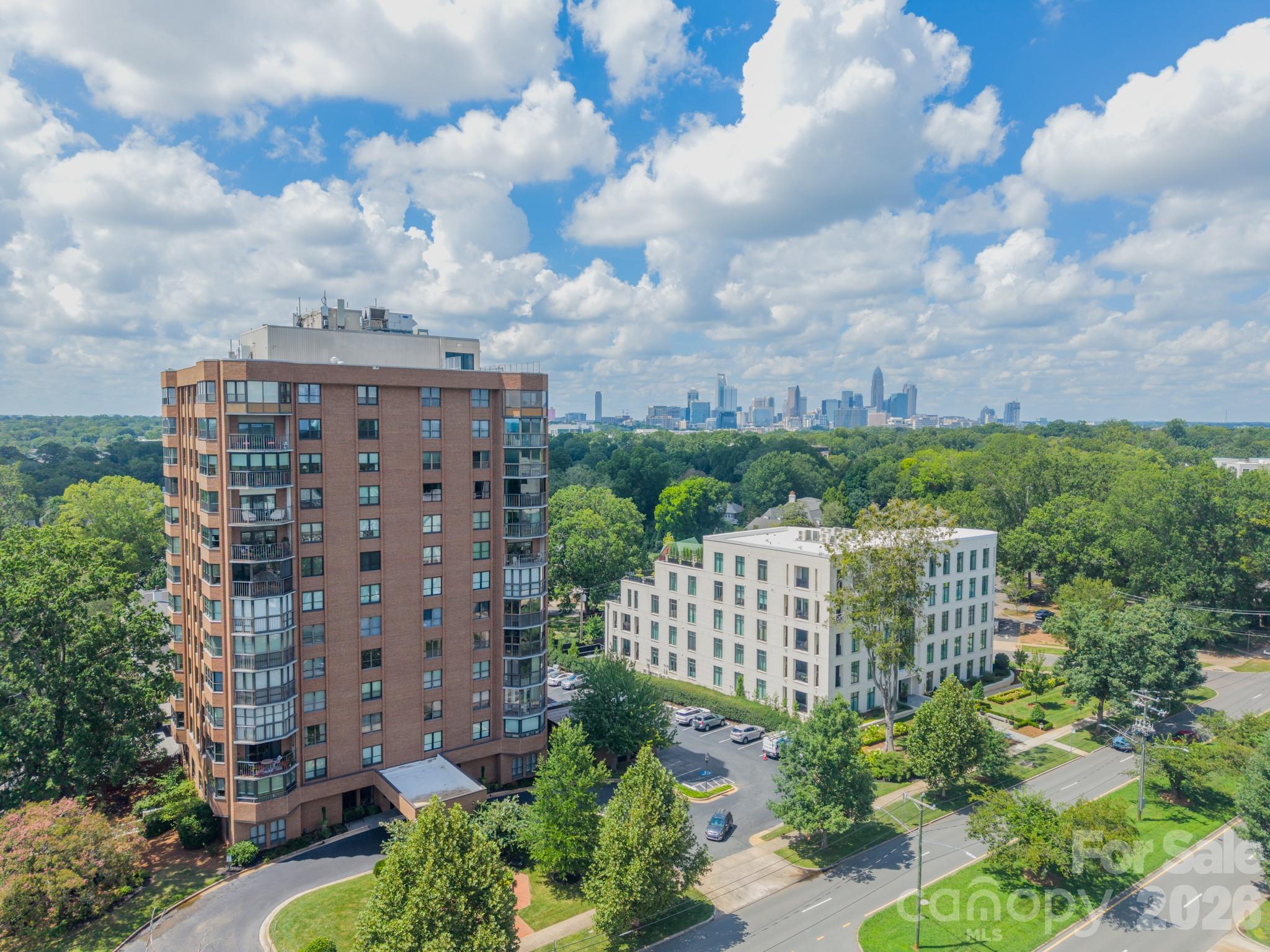 1530 Queens Rd Apt 304, Charlotte, NC 28207. property listing photo