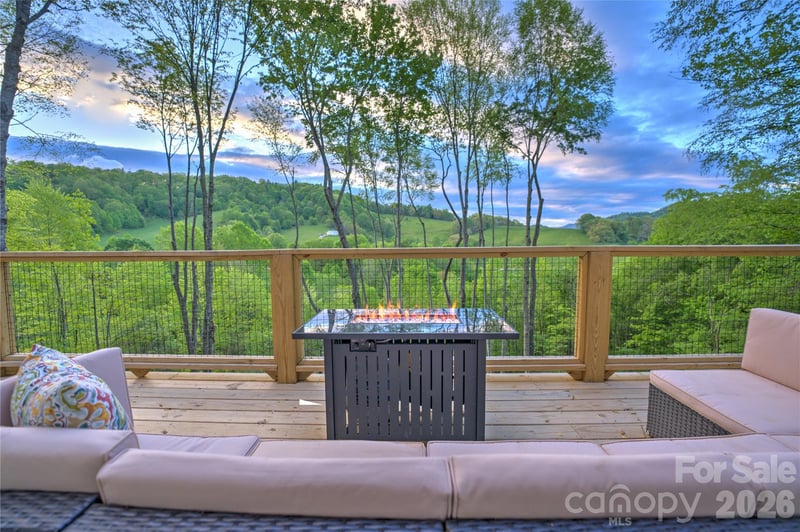 145 Banjo Lane, Waynesville, NC - 3 beds, 2 baths, 2,426 sqft - $747,000