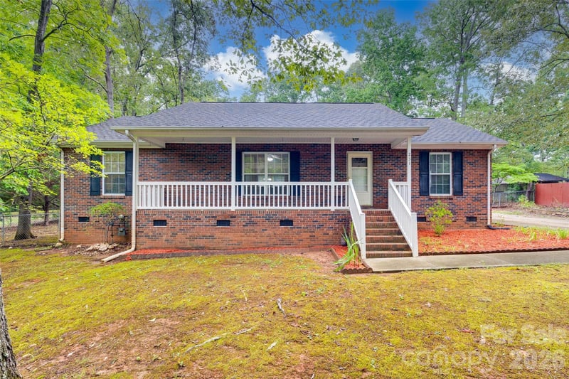 231 Roberts Avenue, York, SC - 3 beds, 2 baths, 1,512 sqft - $310,000