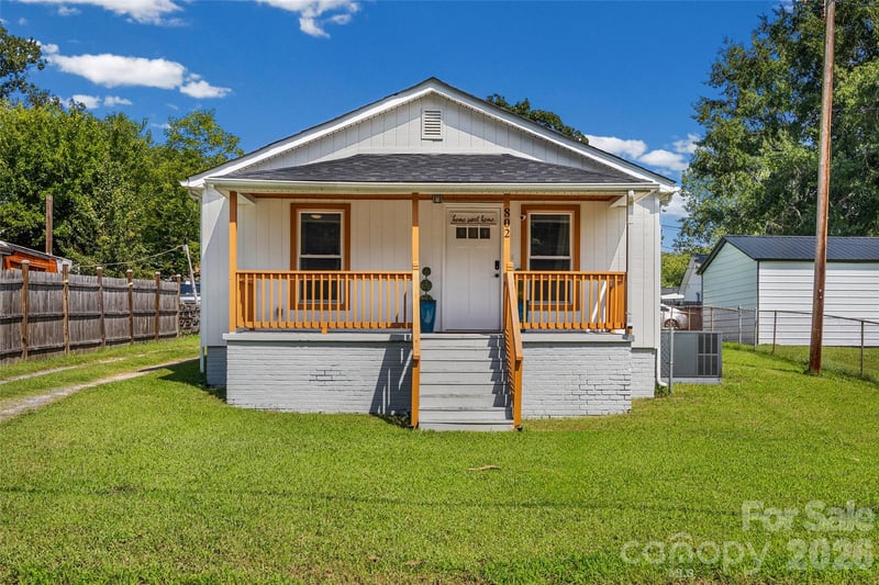 802 Grace Avenue, Kannapolis, NC - 2 beds, 2 baths, 840 sqft - $239,900