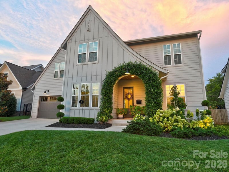 2028 Eaton Road, Charlotte, NC - 5 beds, 2.5 baths, 2,891 sqft - $1,200,000