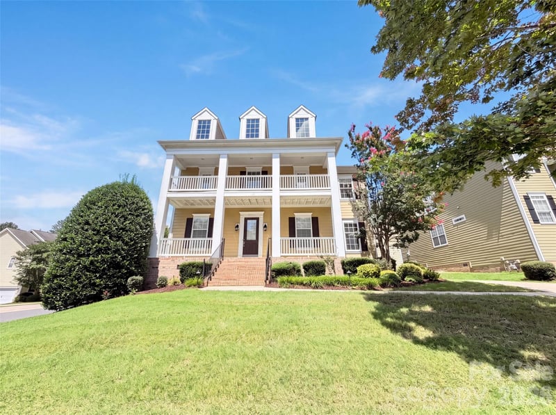 9928 Daufuskie Drive, Charlotte, NC - 6 beds, 4 baths, 3,969 sqft - $640,000