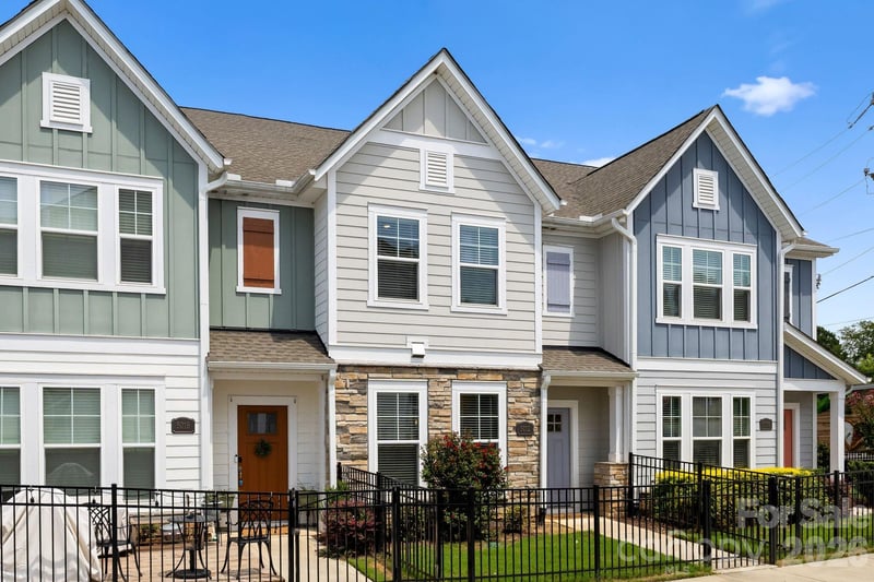5012 Calvine Mill Way, Charlotte, NC - 4 beds, 3.5 baths, 1,949 sqft - $590,000