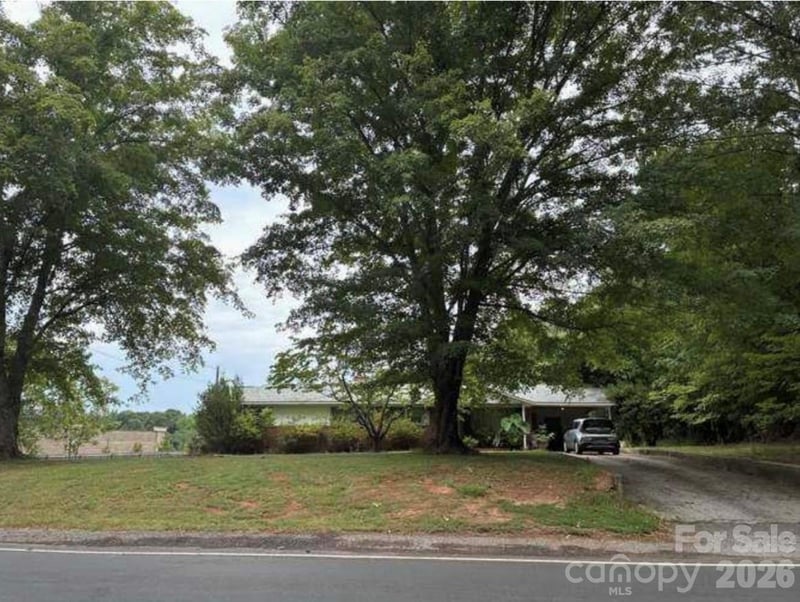 210 Sharon Road, York, SC - 3 beds, 2 baths, 1,375 sqft - $135,000