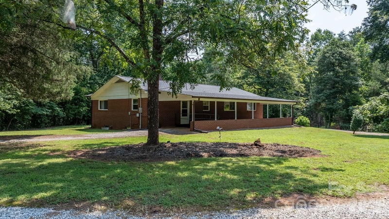 4370 Dynasty Lane, Hudson, NC - 3 beds, 1.5 baths, 1,548 sqft - $319,900