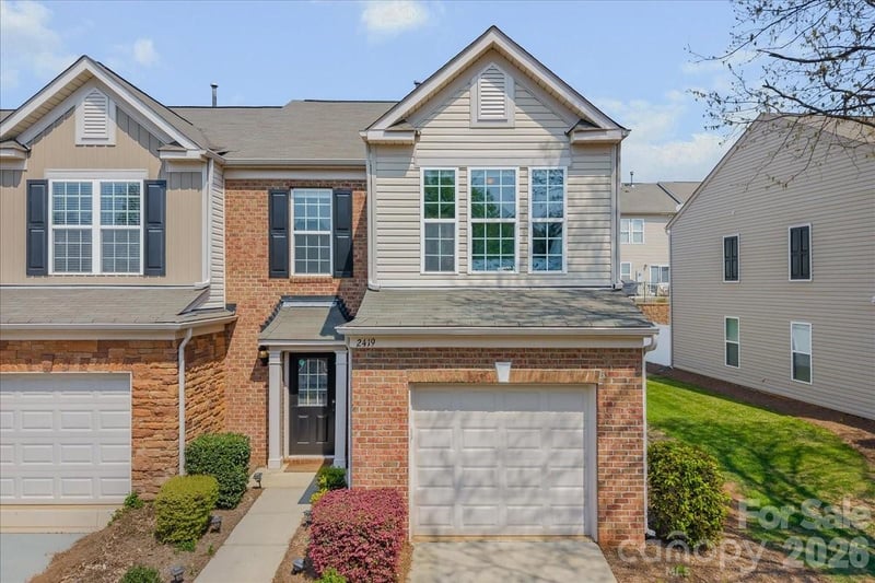 2419 Diplomat Lane, Charlotte, NC - 3 beds, 2.5 baths, 1,634 sqft - $414,900