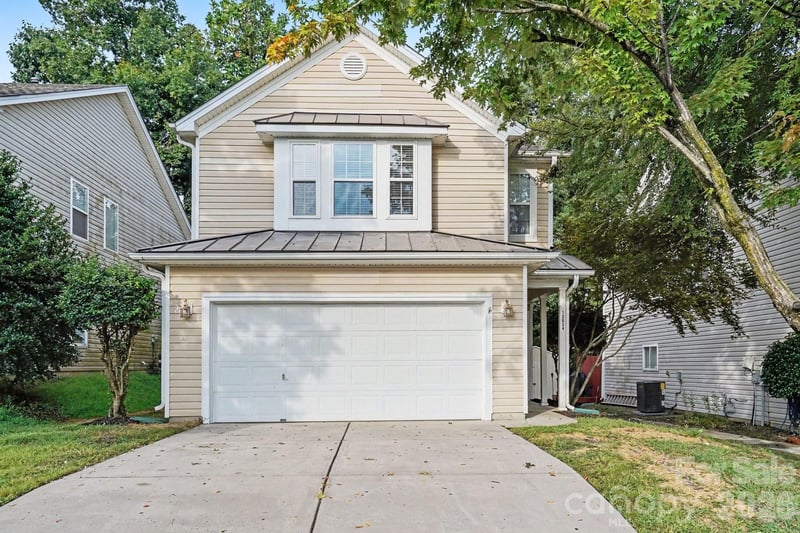13634 Riding Hill Avenue, Charlotte, NC - 3 beds, 2.5 baths, 1,660 sqft - $314,900