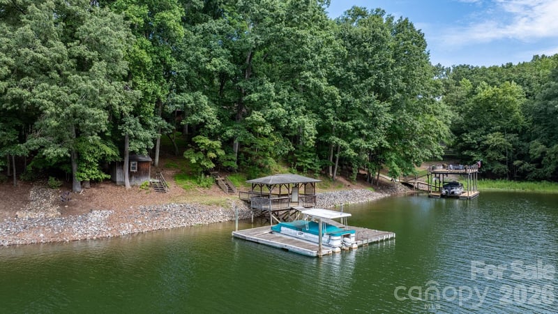 139 Windwood Lane, Troutman, NC - 2 beds, 3 baths, 1,553 sqft - $1,100,900
