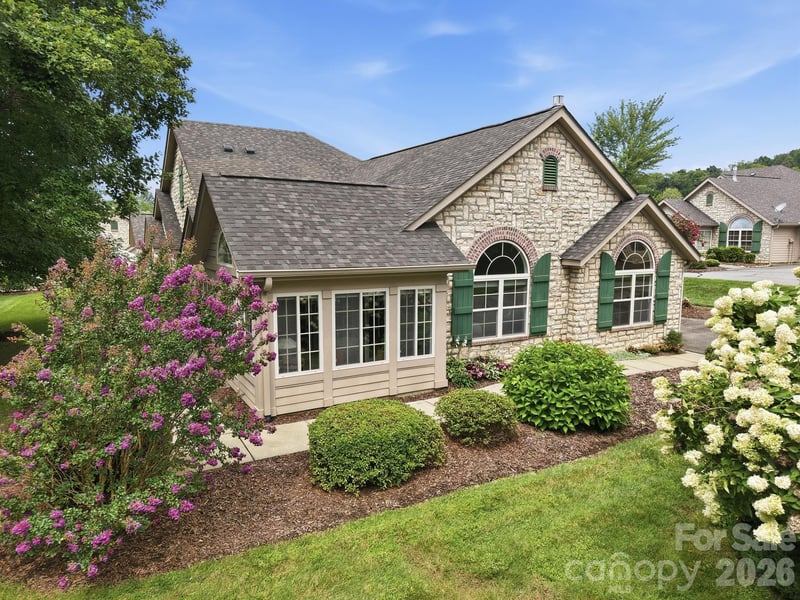 98 Mountain Meadow Circle, Weaverville, NC - 2 beds, 2 baths, 1,937 sqft - $575,900