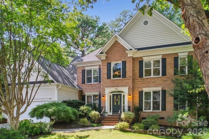 7418 Tarland Lane, Charlotte, NC - 4 beds, 2.5 baths, 3,256 sqft - $600,000