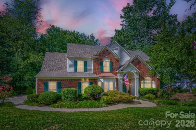 10808 Pomerane Place, Charlotte, NC - 4 beds, 2.5 baths, 3,321 sqft - $840,000