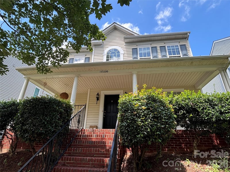 16020 Sunninghill Park Road Apt 94, Charlotte, NC - 4 beds, 3.5 baths, 2,523 sqft - $539,990